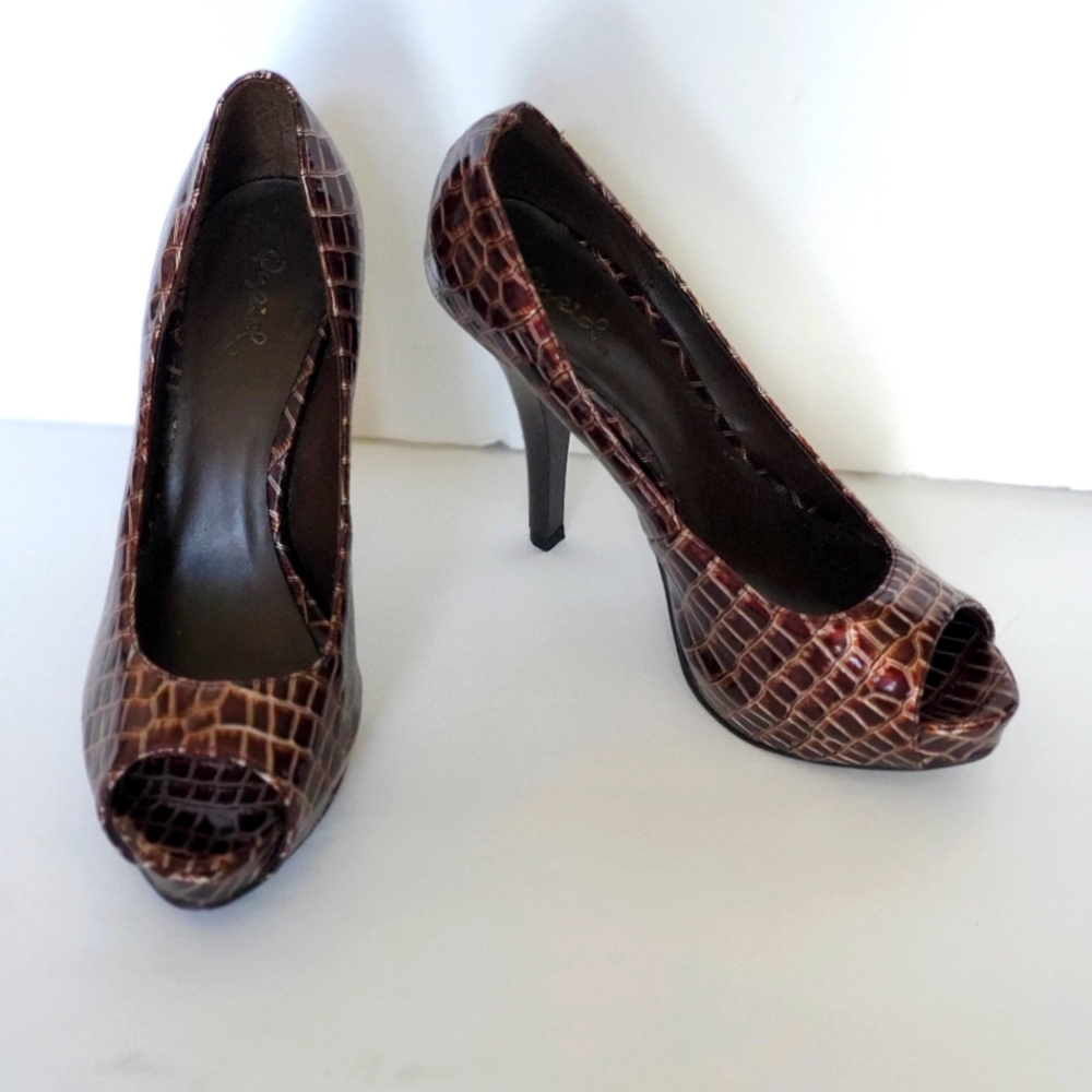 Peep Toe Brown & Gold Heels